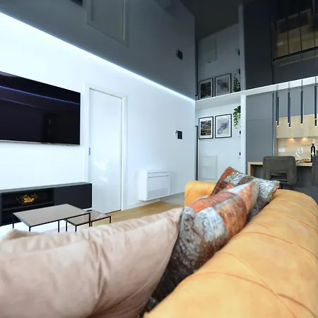 Exclusive 아파트 *