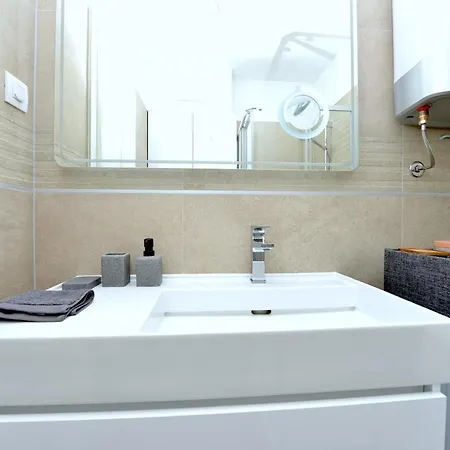 Exclusive 아파트 *