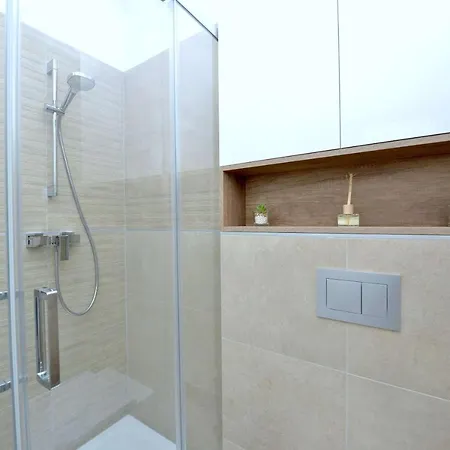 Exclusive * 자다르